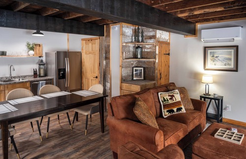 Diamond Point House | Bear Cub Barn, Bolton Landing