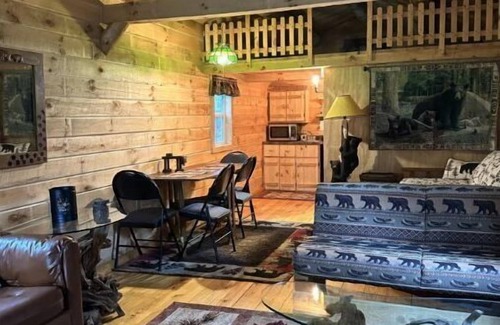Granger Cabin | Bear Lodge-Cozy Cabin on 30 acres within minutes of Notre Dame !