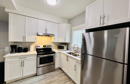Langford House | Bear Mountain 1 bedroom suite with parking