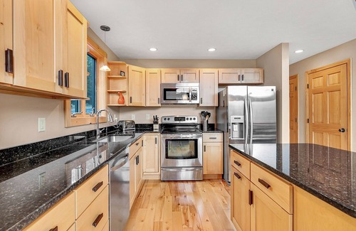 Sunday River Area House | Bear Mountain Lodge | 4 Bed, 3 Bath