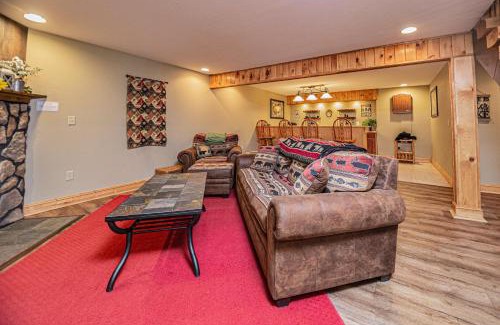 Thayerville House | Bear Paws
