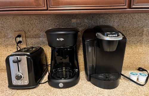 Hidden Valley Apartment | 🐻 Bear’s Den at Hidden Valley Resort – Winter Season Rental across from slopes