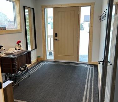 Churchill House | Bears Den Guest House II
