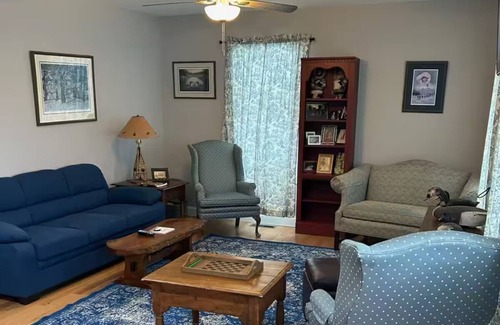 Northeast Somerset Bed & Breakfast | Bears Den Lodge B & B Room 2