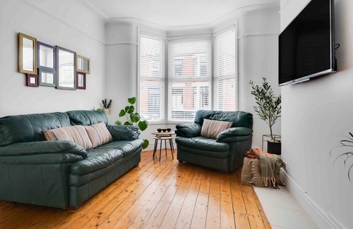 Liverpool House | Beatles | Penny Lane | Sefton Park | Free Parking