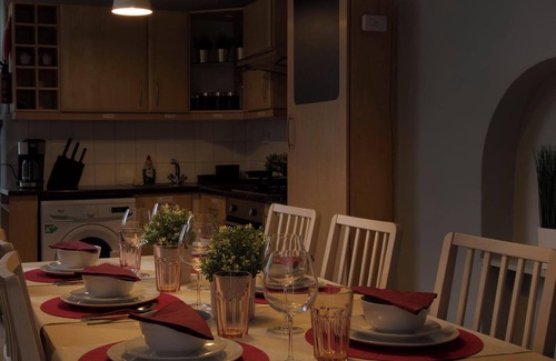 Liverpool House | Beatles Themed Spacious 5 Bedrooms Terraced House