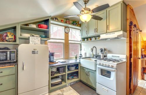 Holmesville Apartment | Beatrice Studio with Fire Pit Near Golf!