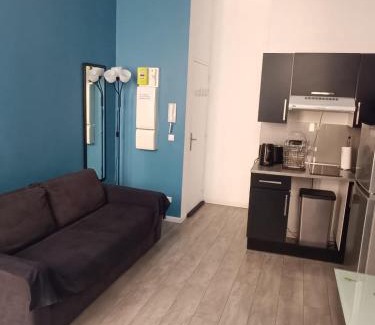Noailles Apartment | Beau 2 pieces Vieux port de Marseille