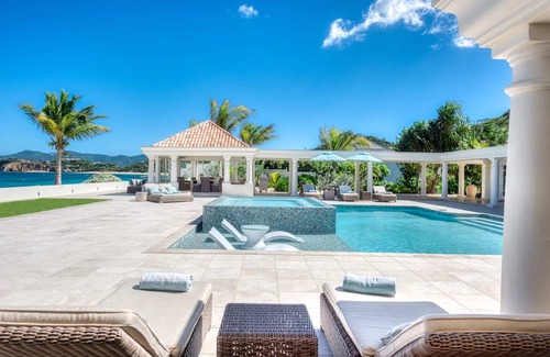 Les Terres Basses Villa | Beau Rivage Summary: