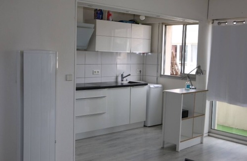 Victor Hugo - Saint-Augustin Apartment | Beau T2 de 52m2 au Dernier Étage Avec Balcon
