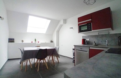 Mesigny Apartment | Beau T2 Neuf Dans une Maison Rénovée