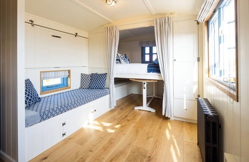 La Moye Cabin | Beaucette Marina