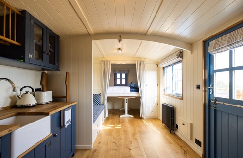 La Moye Cabin | Beaucette Marina