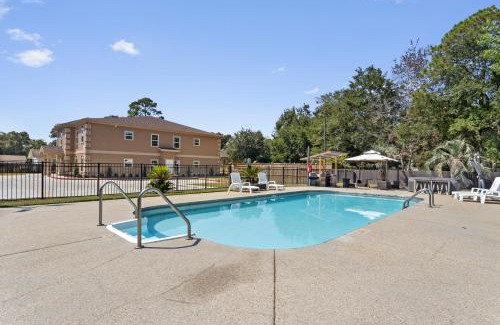 D'Iberville Apartment | Beaujolais Villas