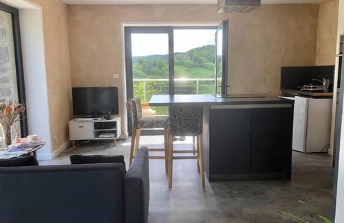 Solignac-sur-Loire Apartment | Beaume d’ataraxie - Beautiful View Room (Apt. 4)