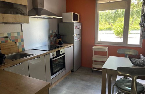 Saint-Sebastien-sur-Loire Apartment | Beautiful apartment for 3 with garden
