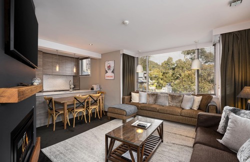 Thredbo Apartment | Beautiful one bedroom apartment in Thredbo with secure undercover parking