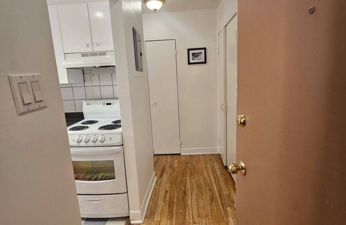 Sainte-Anne-de-Bellevue Apartment | Beautiful 1-bedroom apartment with AC, WiFi & Parking in Sainte-Anne-de-Bellevue