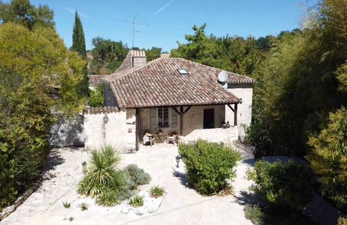 Montcuq House | Beautiful Old Bastide with private pool and heated Nordic bath, near Montcuq