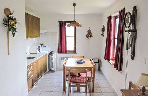 Starkov House | Beautiful private villa with pool, WIFI, TV, patio, pets allowed, panoramic view and parking