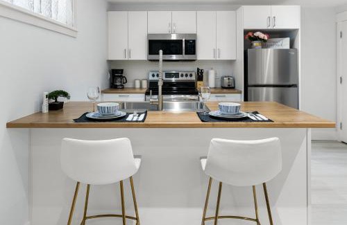 Moncton Apartment | Beautiful 1 bedroom apartment - private entrance