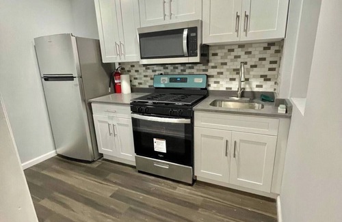 Newark Apartment | Beautiful 1 BR Apt Basment,35 min to NYC