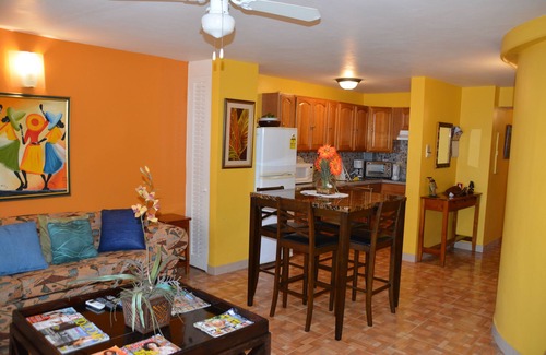St.Bran's Burg Condo | Beautiful 1 BR Beach View Apartment, Gated, Serene.