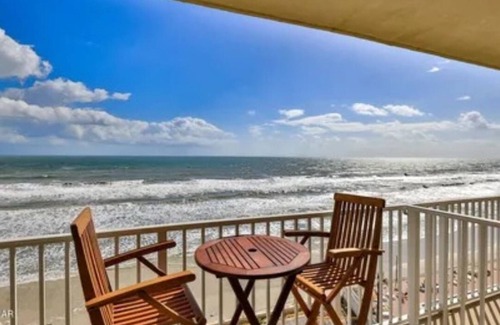 Lenox Park Condo | Beautiful 1-private bedroom ocean front condo in enjoyable Daytona Beach