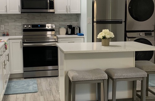 Cocoa Beach Condo | Beautiful 1st floor condo at the DIPLOMAT!nSteps to the beach!