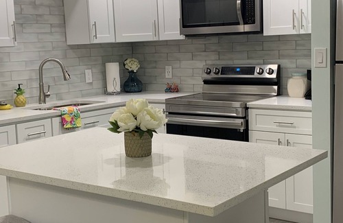 Cocoa Beach Condo | Beautiful 1st floor condo at the DIPLOMAT!nSteps to the beach!