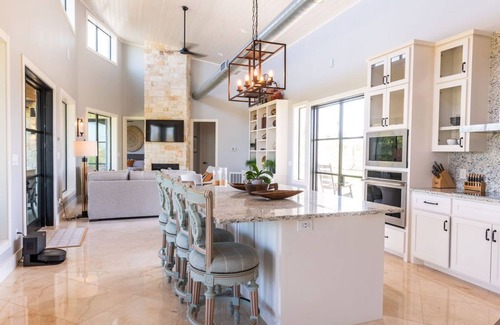 Washington Villa | Beautiful 2-bed/2-bath villa overlooking Texas Winery, one hour from Houston