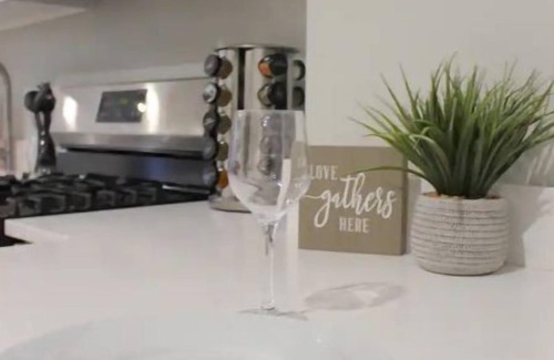 Cohoes Apartment | ★ BEAUTIFUL 2 BED 2 BATH w/SOAKER TUB + W/D★