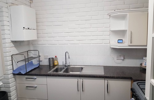 Bolton House | Beautiful 2-Bed House in Bolton with free parking