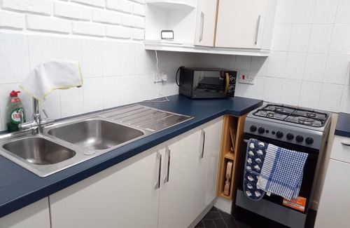 Bolton House | Beautiful 2-Bed House in Bolton with free parking