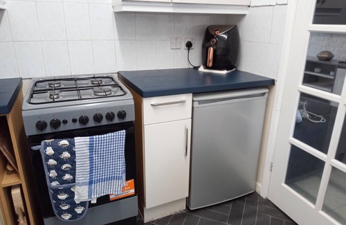 Bolton House | Beautiful 2-Bed House in Bolton with free parking