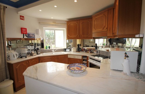 Patroves Apartment | Beautiful 2 bed S. Raf ground floor apt A/C sea views beach 250m