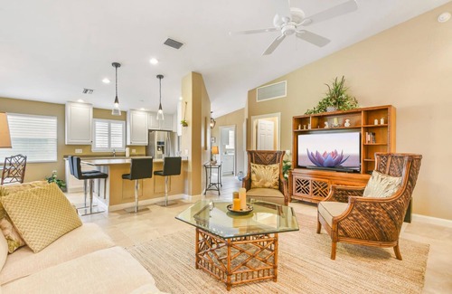 Village Walk of Bonita Springs Villa | Beautiful 2 Bedroom plus den Villa in the prestigeous VillageWalk of Bonita.