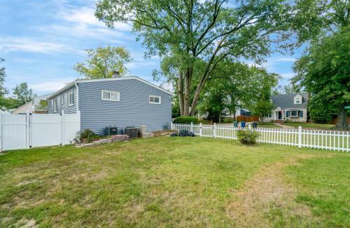 Alexandria West House | Beautiful 2 bedroom 1 bath Unit