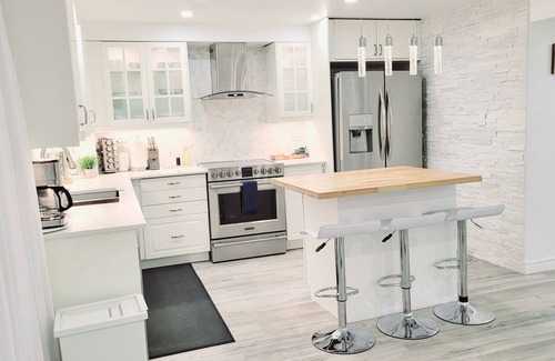 Cambridge Apartment | Beautiful 2 Bedroom Apartment Close to Hwy 401 & Hwy 8 in Cambridge