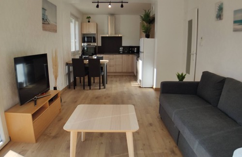 Le Boulou Apartment | Beautiful 2-bedroom apt with garden, close to city