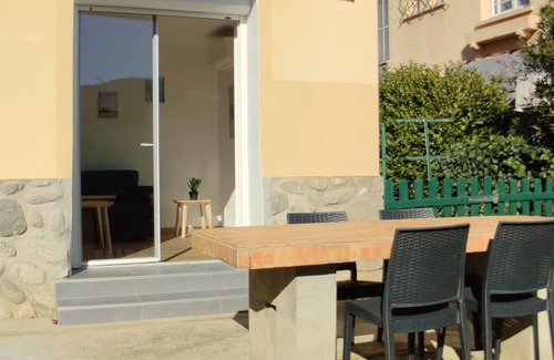 Le Boulou Apartment | Beautiful 2-bedroom apt with garden, close to city
