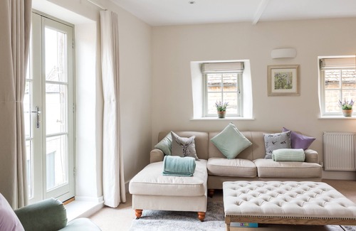 Stamford Cottage | Beautiful 2 Bedroom Cottage in Stamford 2 min walk to the town