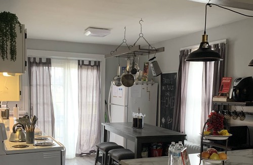 Derrick City Apartment | Beautiful 2 bedroom spacious upper apartment with private driveway , fast Wi-Fi