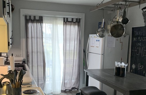 Derrick City Apartment | Beautiful 2 bedroom spacious upper apartment with private driveway , fast Wi-Fi