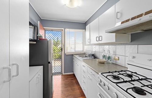 Camp Hill House | Beautiful 2 bedroom unit in prime location!