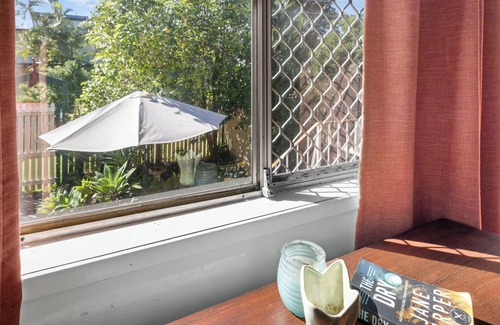 Camp Hill House | Beautiful 2 bedroom unit in prime location!