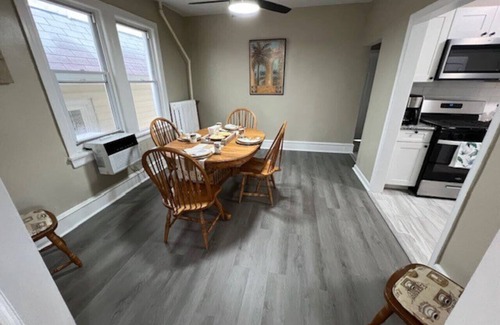 Ventnor City Apartment | Beautiful 2 BR apartment near beach! Ventnor!