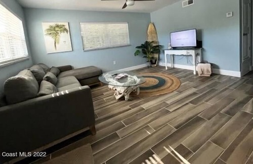 Indialantic Apartment | Beautiful 2 Br. Duplex triplex L-(431180) by Houzlet