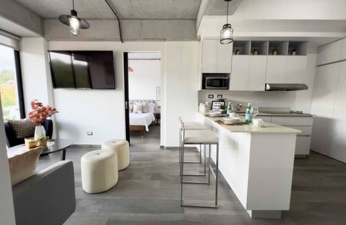 Zona 16 Apartment | Beautiful 2 Bedroom Apartment 5 min walk from Cayala