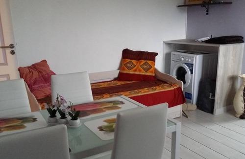 Carros Apartment | BEAUTIFUL 2 rooms 35m2 with garden and bbq corner